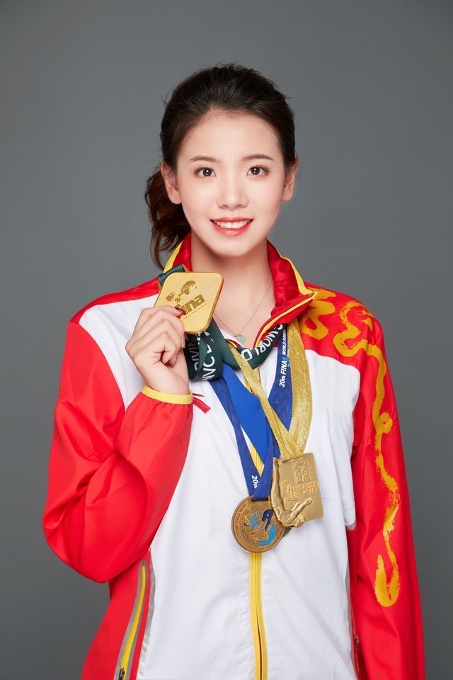 关于跳水女子个人单板赛事轰动一时，破坏形容的信息