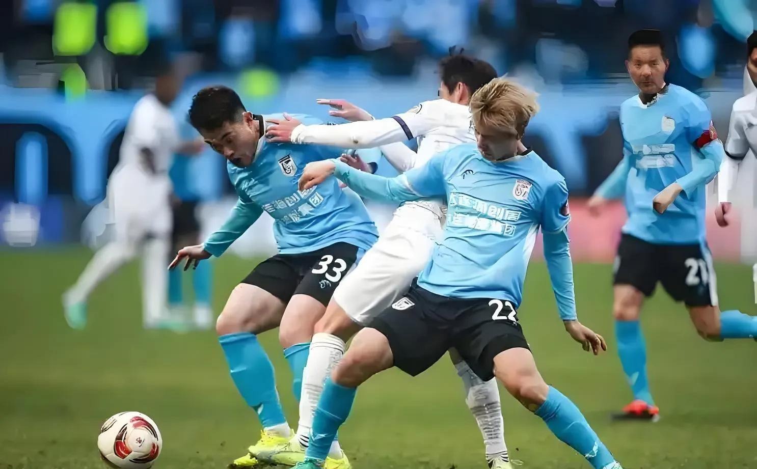 开云体育登录-亚眠前锋完成帽子戏法，助球队主场取胜的简单介绍