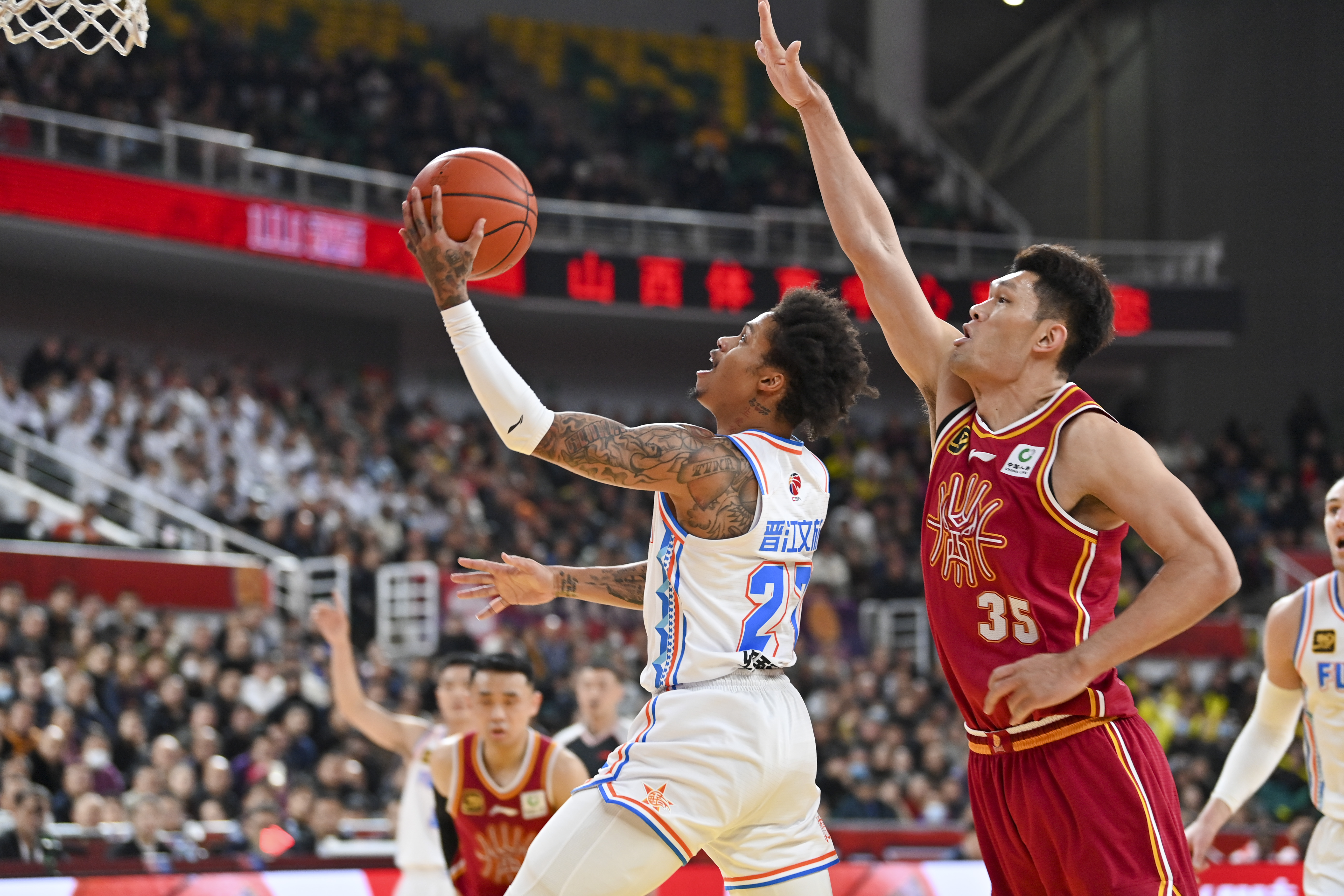 福建男篮客场获胜，内线硬仗打得漂亮