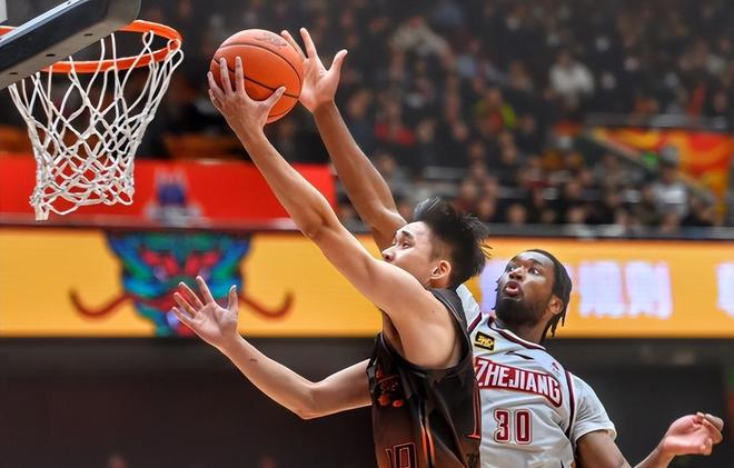 开云体育官方网站-山东男篮主场大胜天津男篮，再下一城