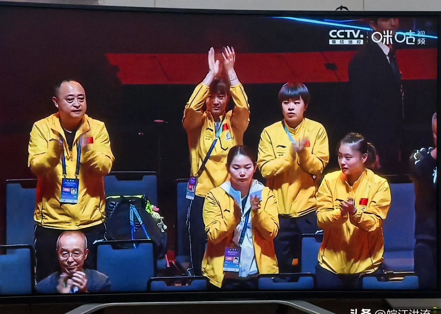 开云体育app-体育比赛惊险刺激，选手拼尽全力