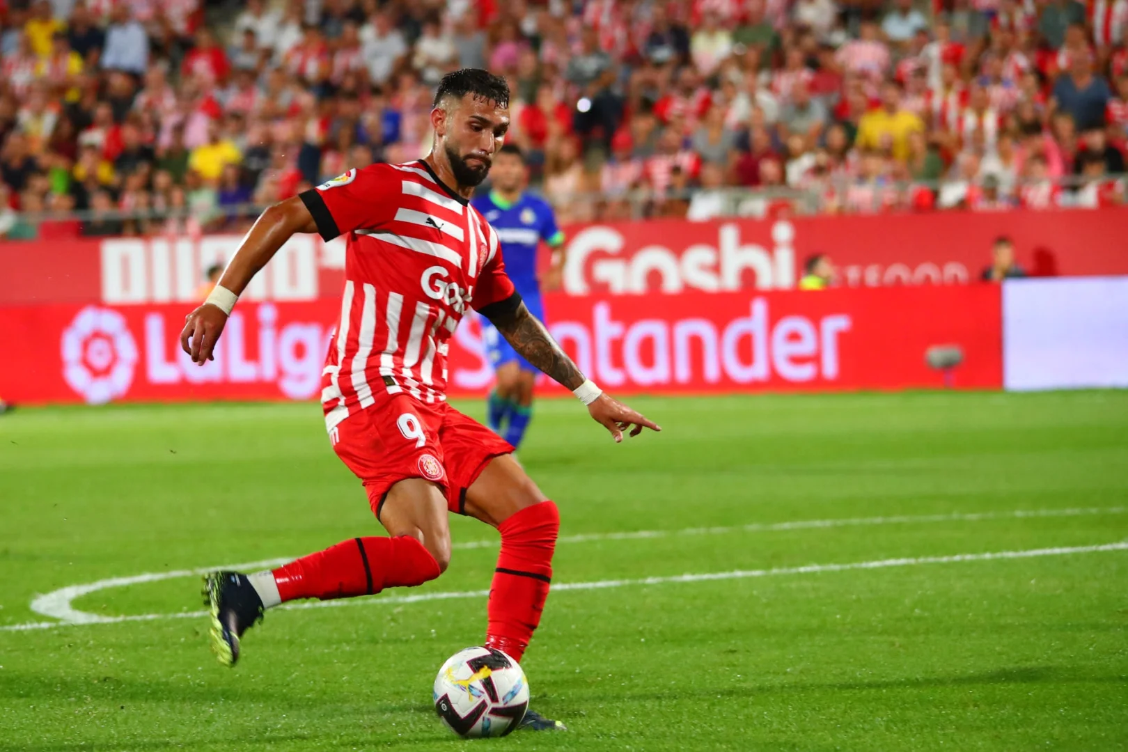 开云平台-瓦朗谢纳主场告捷，升至积分榜前列