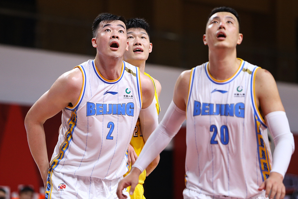 关于赛季激烈对决，球员技术升级持续掀高潮的信息