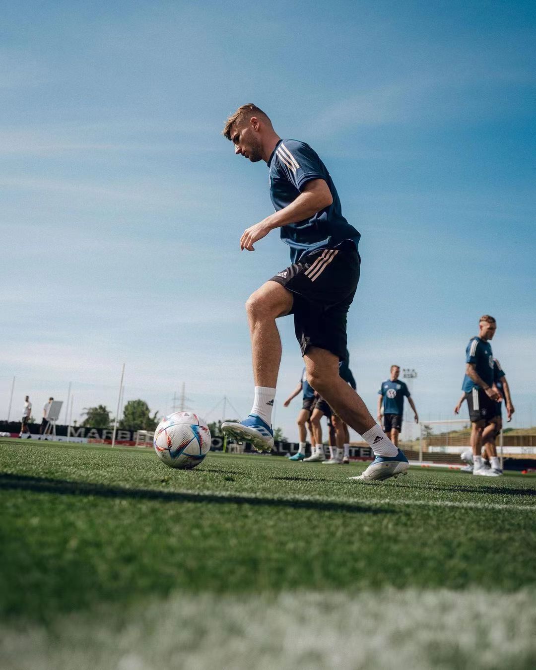 欧国联比赛球队备战,战场火爆的简单介绍 欧国联比赛球队备战,战场火爆的简单介绍