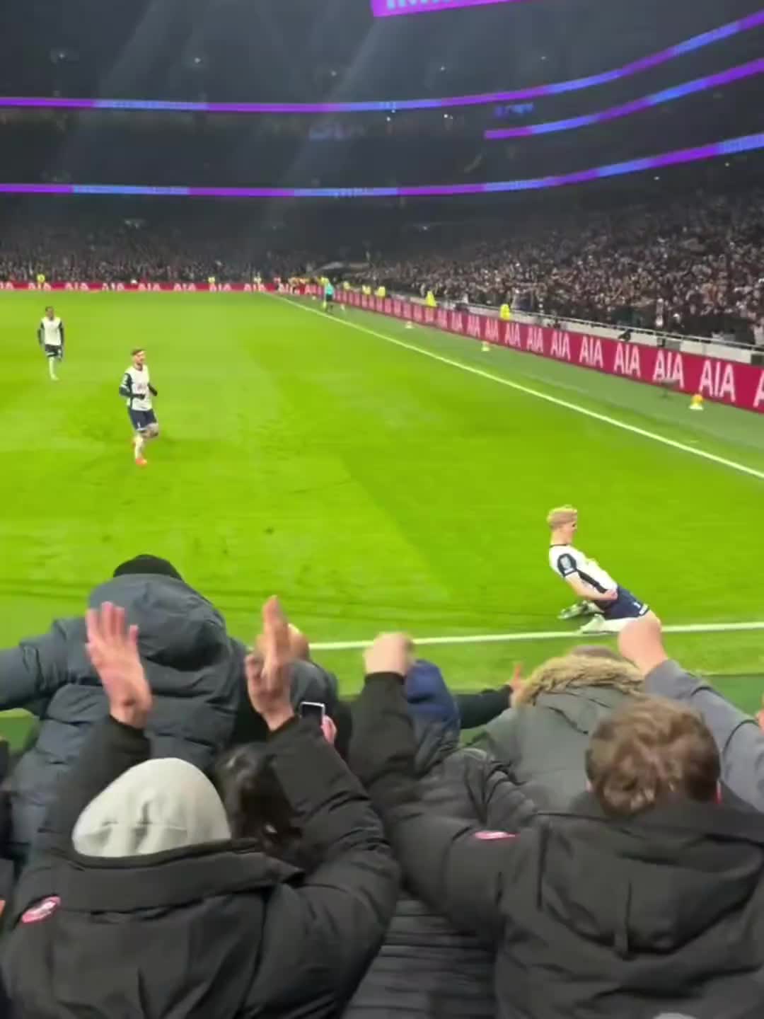 利物浦队主帅与沙尔克04队球员爆发口角