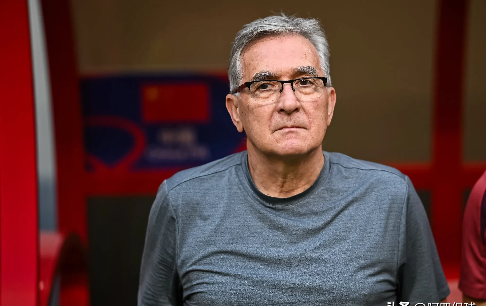 关于汉堡队宣布主帅换帅，球队未来走势成谜的信息