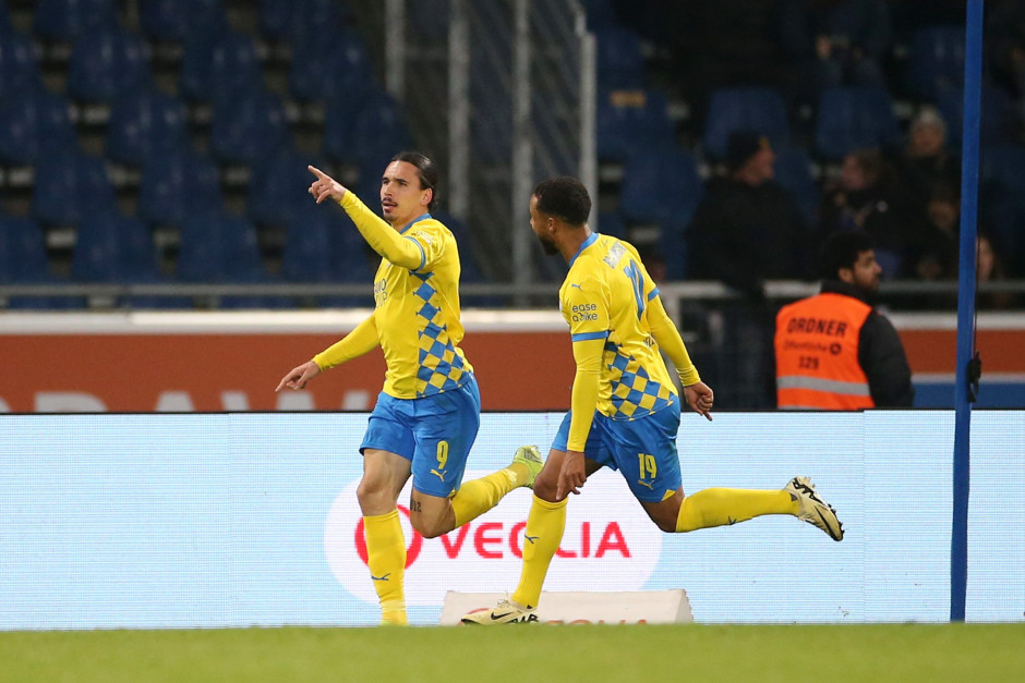 开云体育登录-激烈竞争！德国顶尖球队争夺第一