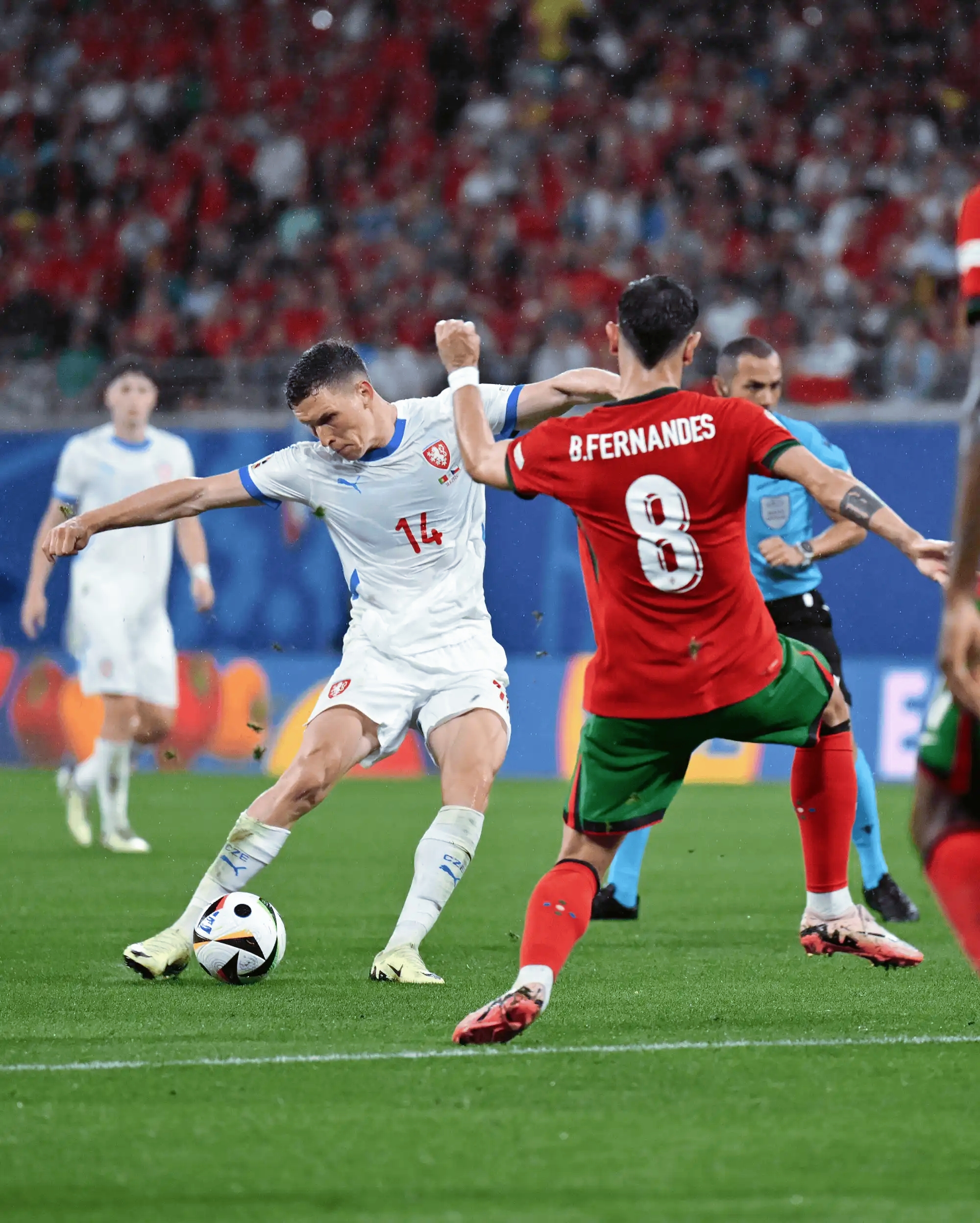 激烈竞争！德国顶尖球队争夺第一