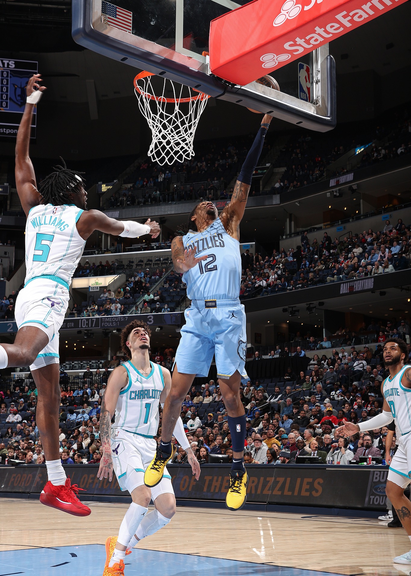 开云体育官网-老鹰战胜黄蜂考文顿表现出色