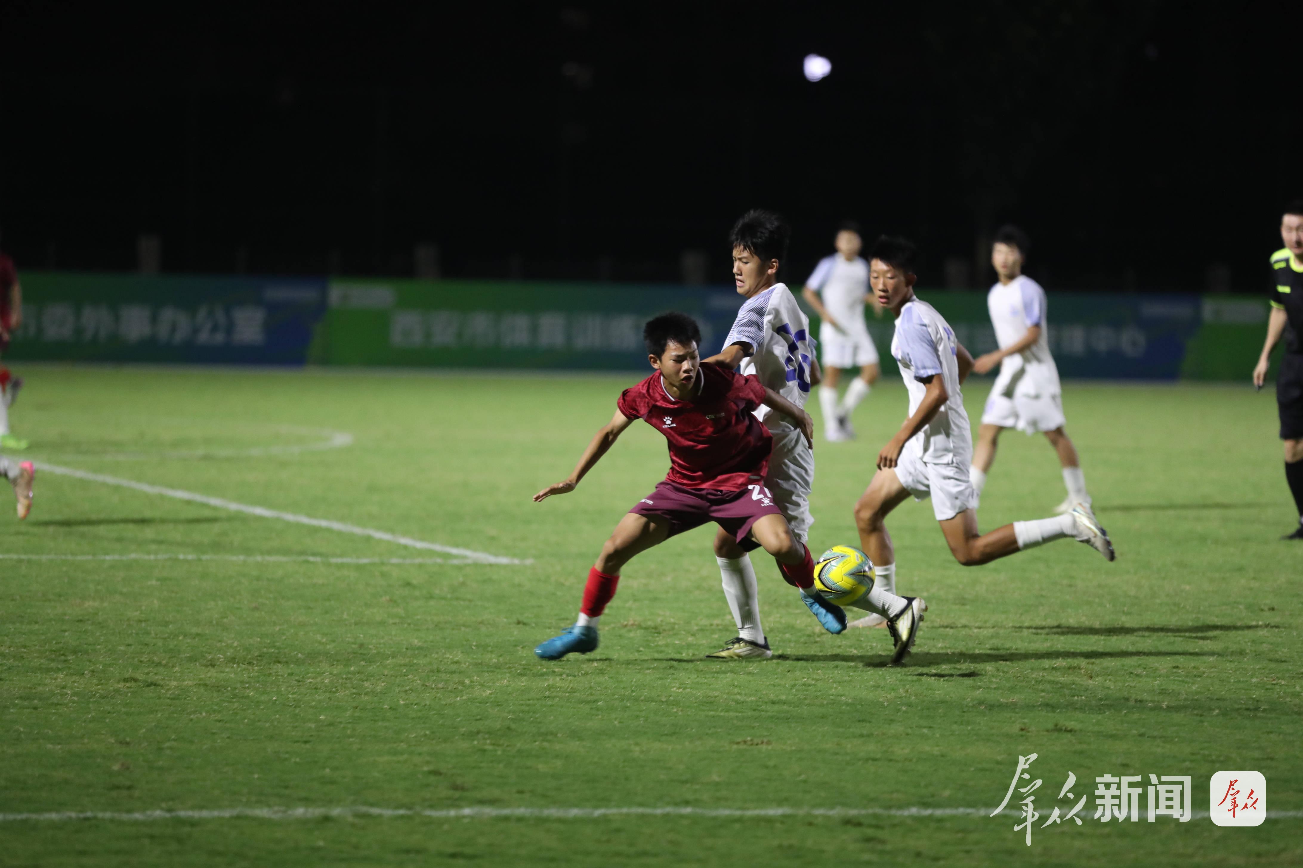 超强对决!国际足球比赛激烈角逐 超强对决!国际足球比赛激烈角逐