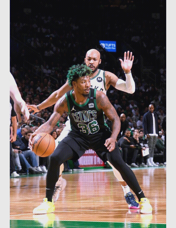 雄鹿完胜凯尔特人,保持不败纪录 雄鹿完胜凯尔特人,保持不败纪录