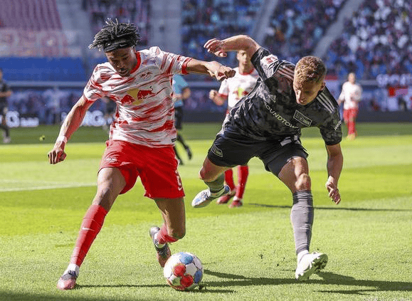 开云体育登录-关于沃尔夫斯堡球员表现出色，助球队升至中游的信息