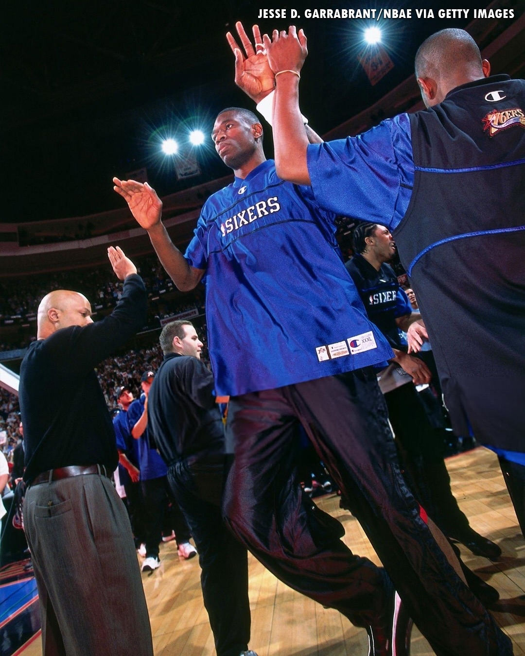 猛龙队全队奉献出色表现,成为东部亮点 猛龙队全队奉献出色表现,成为东部亮点