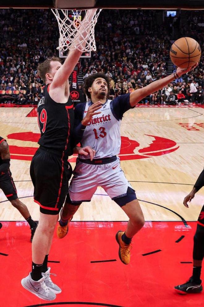 猛龙队全队奉献出色表现,成为东部亮点 猛龙队全队奉献出色表现,成为东部亮点