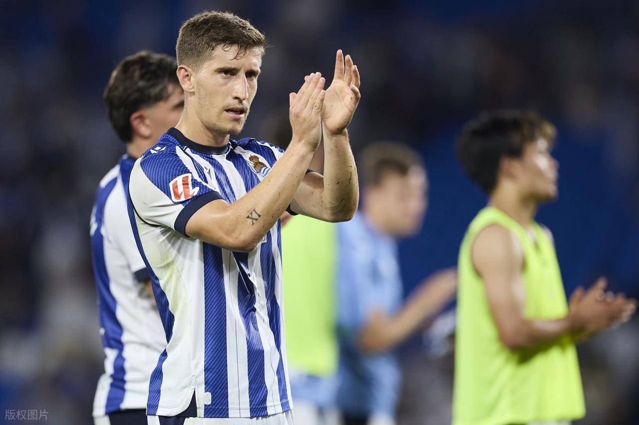 克罗托内主场大胜维罗纳，豪取胜利的简单介绍