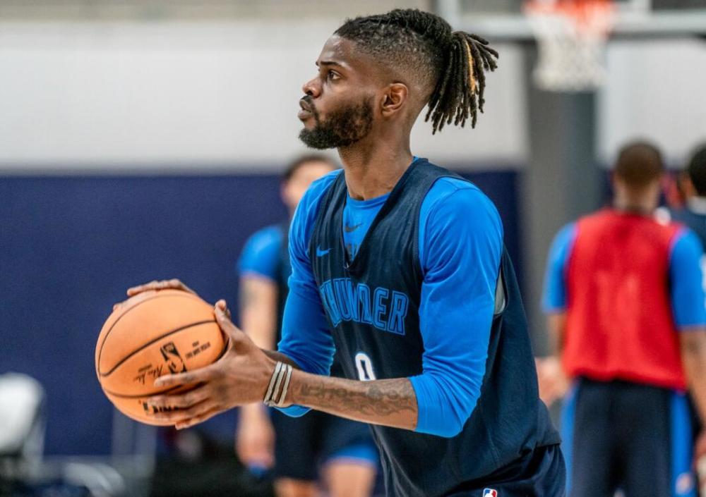 年轻新星璀璨绽放！球队灵魂之柱展露锐气