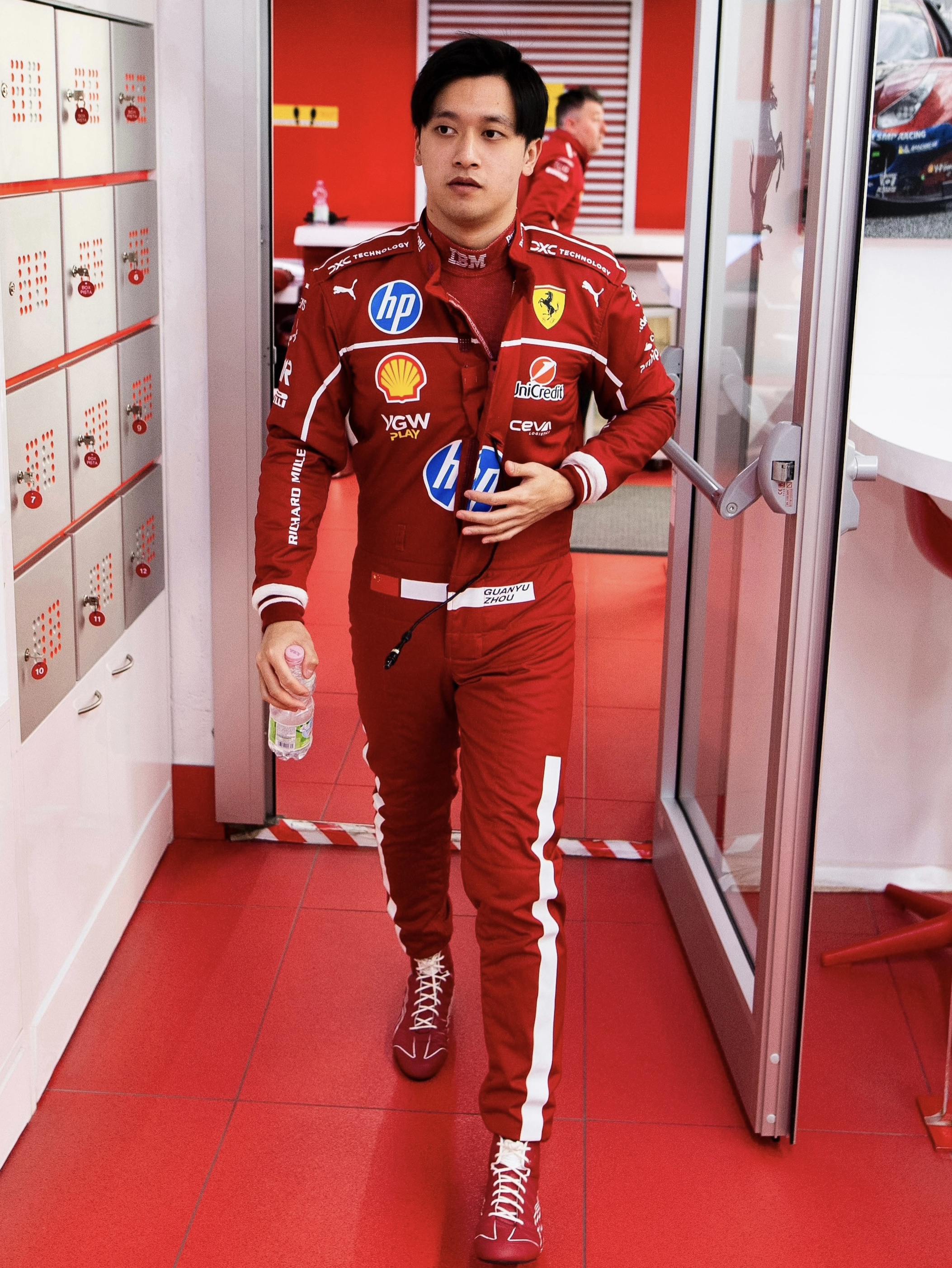 包含阿斯顿马丁力克红牛车队,周冠宇高光表现的词条 包含阿斯顿马丁力克红牛车队,周冠宇高光表现的词条