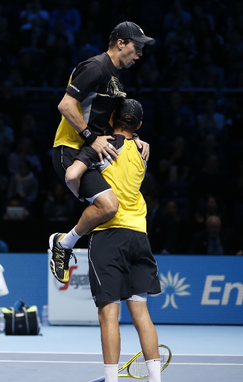 巴黎横扫奥地利,苏亚雷斯带队取胜 巴黎横扫奥地利,苏亚雷斯带队取胜