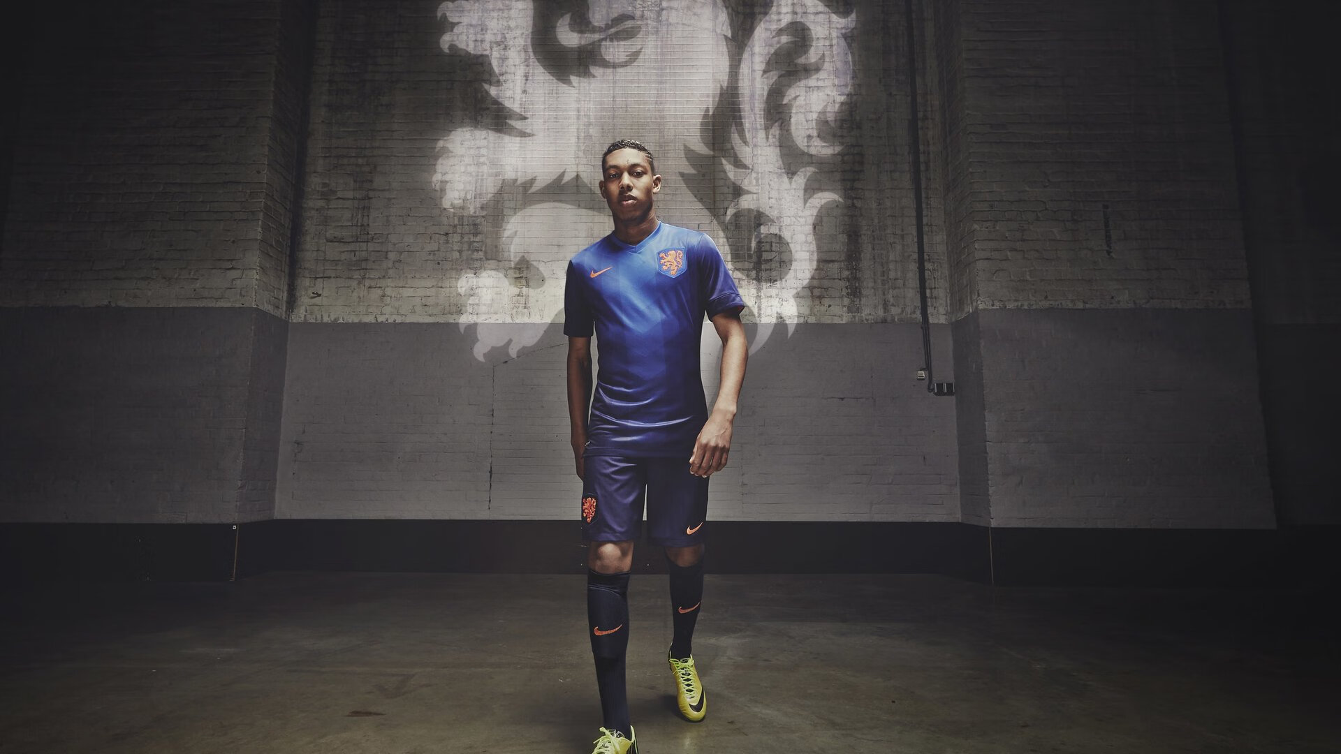 开云平台-翡冷翠的棋局，当艺术足球扼住战车咽喉，马丁内利点染终极一击